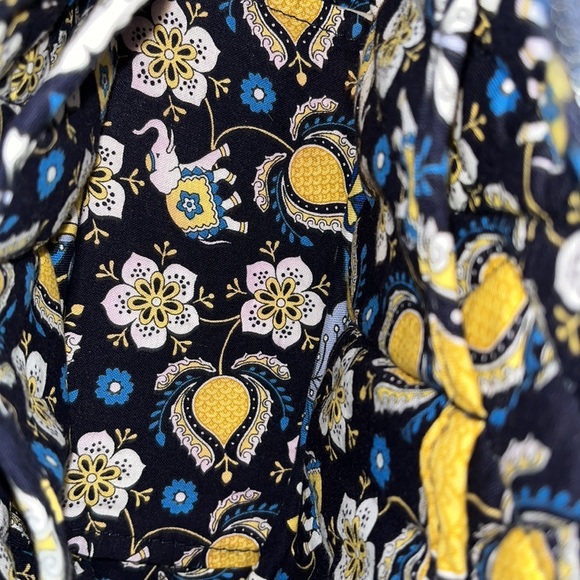 Vera Bradley - Ellie Blue Purse *RETIRED* Excellent Condition - Elephant Pattern - Picture 7 of 9